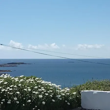 לינה וארוחת בוקר Bay קליפדן