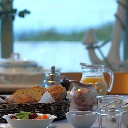 Bay Bed & Breakfast 4*